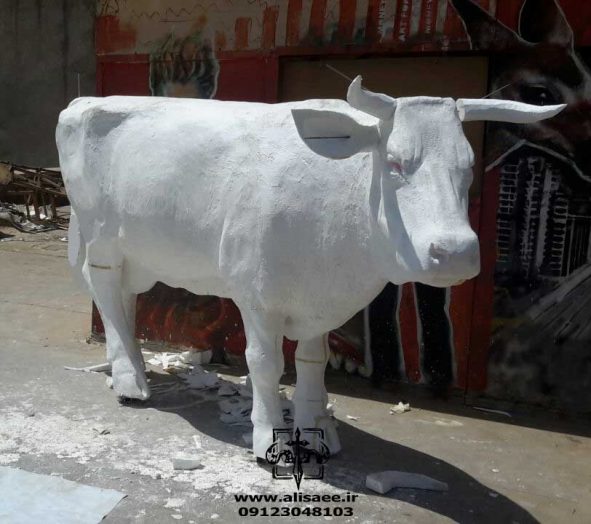 ماکت گاو ماده تبلیغاتی